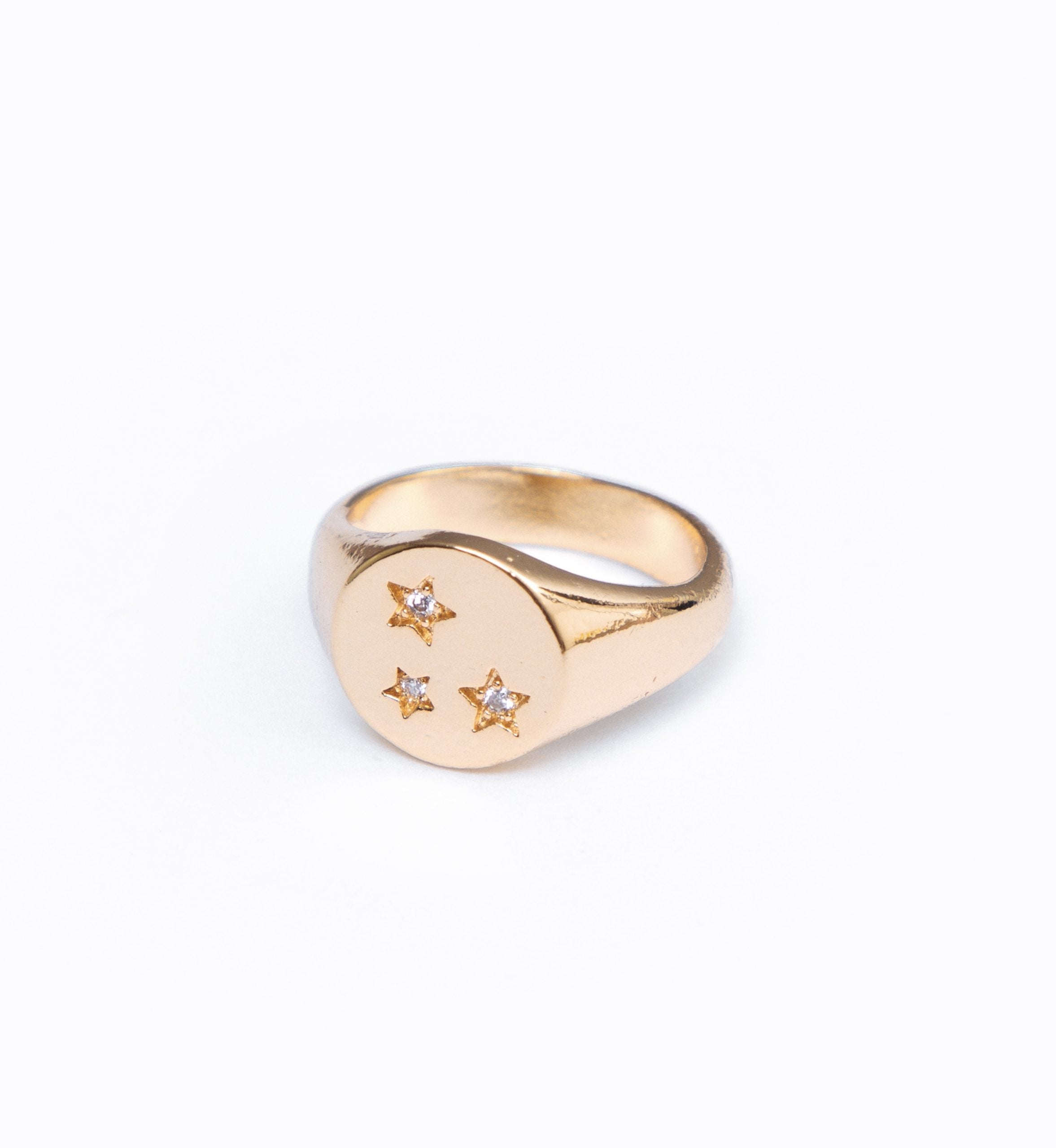 ANILLO CON DISEÑO DE TRES ESTRELLAS